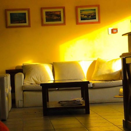 Oikos Hotel Ушуая Екстериор снимка