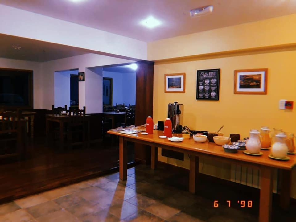Oikos Hotel Ушуая Екстериор снимка